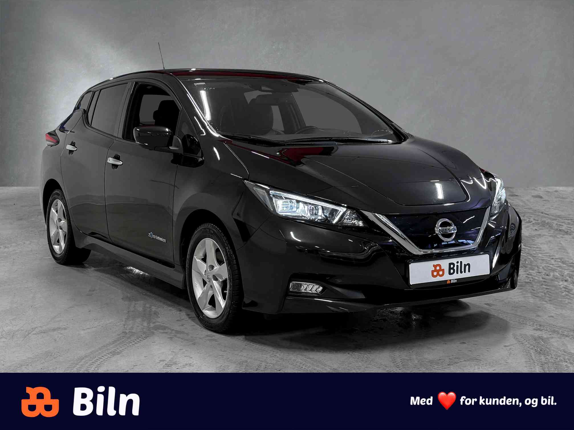 Nissan Leaf TEKNA 40kWh / LED/ BOSE/ Acc/ R.kam/ Skinn/ Blindsone/ Keyless