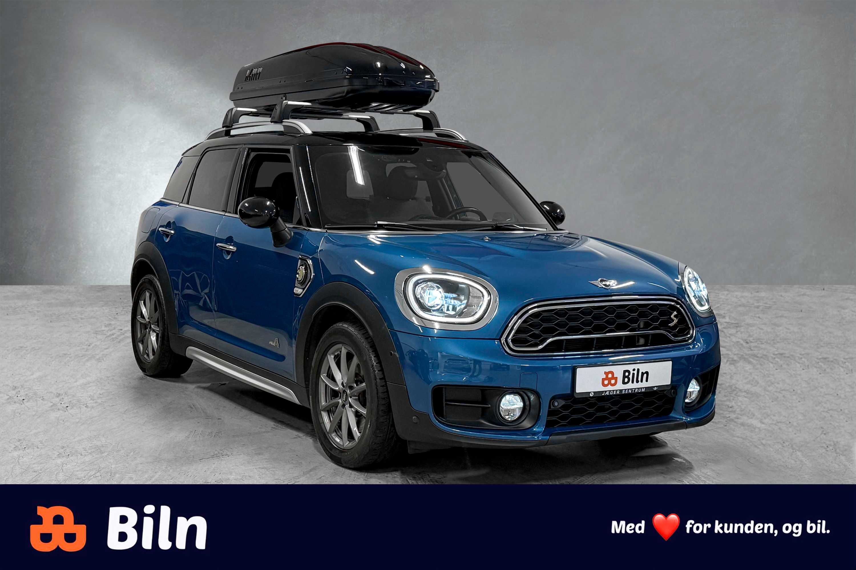 MINI Countryman Cooper SE All4 / Pano/ H&K/ R.kam/ Keyless/ HUD/ ACC/ Ny Serv.