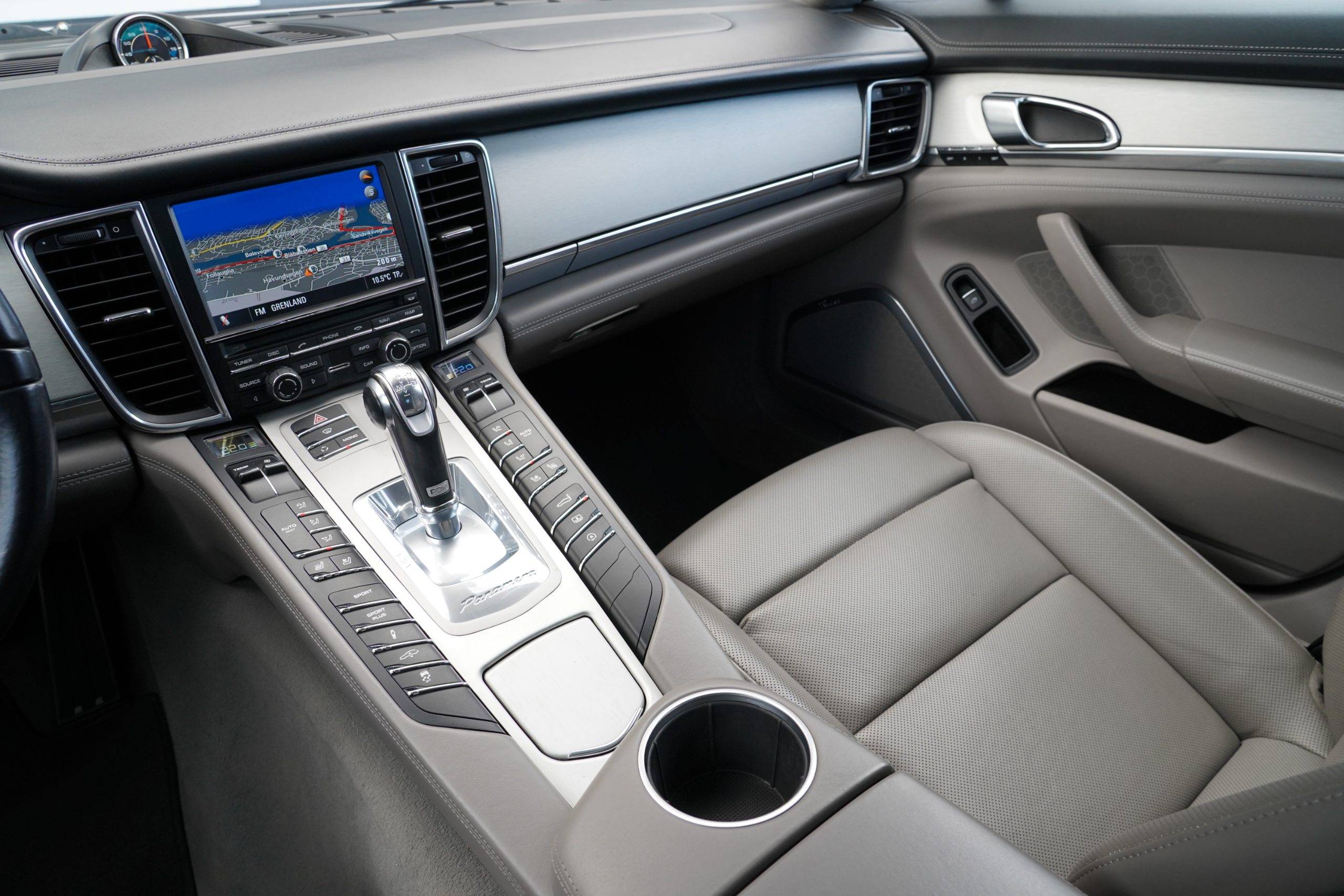 Hovedbilde av Porsche Panamera 2010