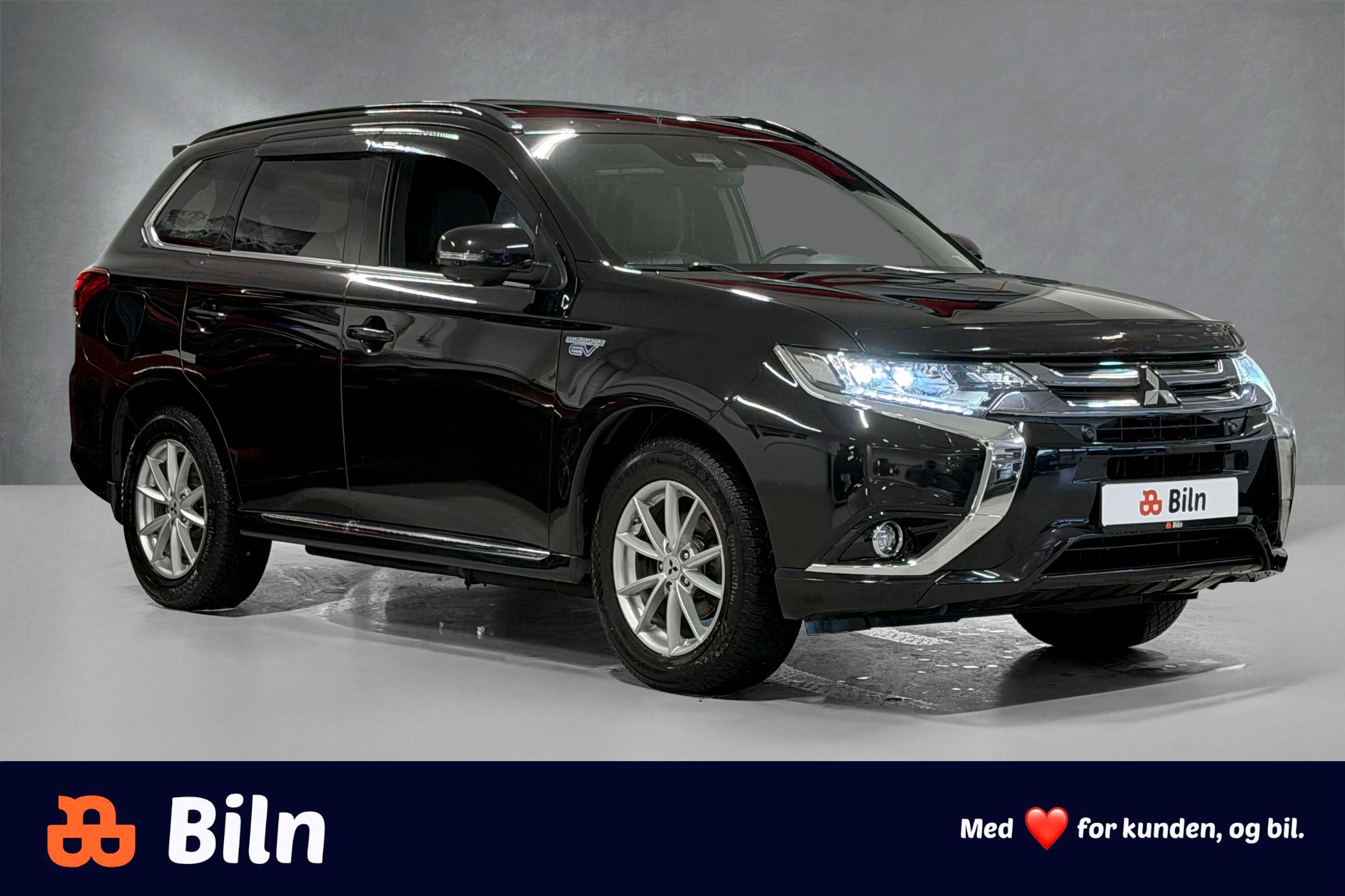 Mitsubishi Outlander PHEV / Soltak/ Krok/ Keyless/ R.kam/ Rattvarme/ Skinn/ Garanti