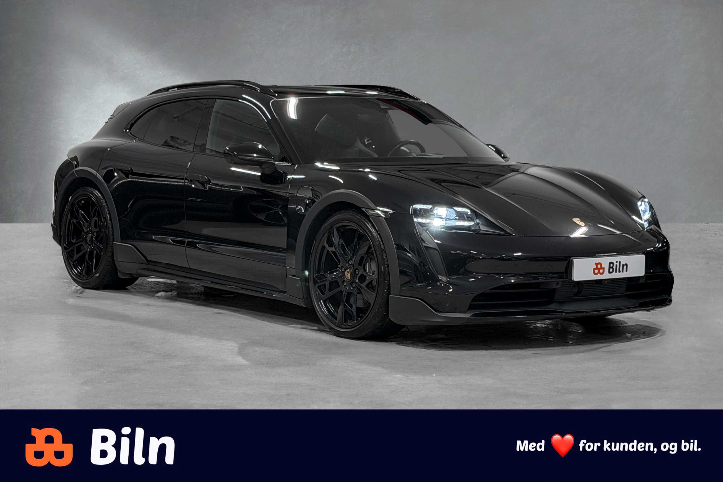 Porsche Taycan Cross Turismo CT4 / Rear.Ax/ Chrono/ 18.veis/ Offroad/ BOSE/ PDLS/ PASM/ ACC