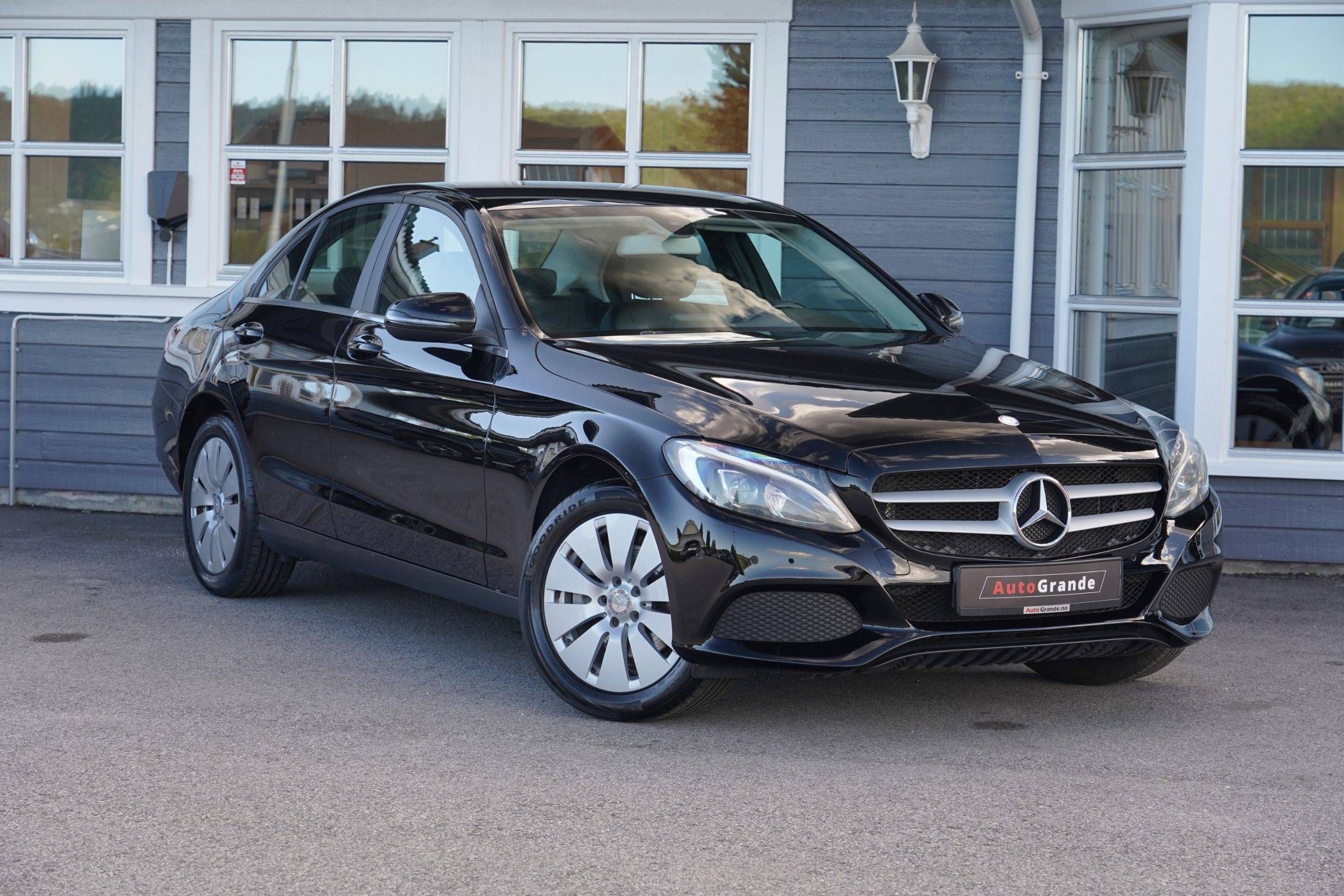 Hovedbilde av Mercedes-Benz C200 2016
