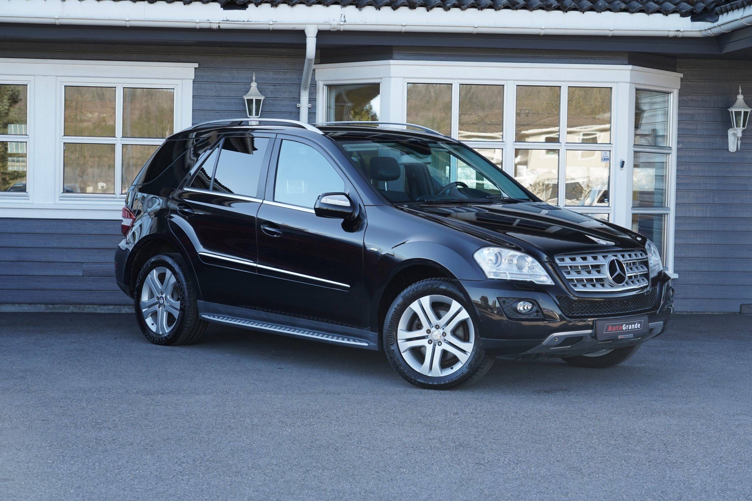 Hovedbilde av Mercedes-Benz M-Klasse 2010