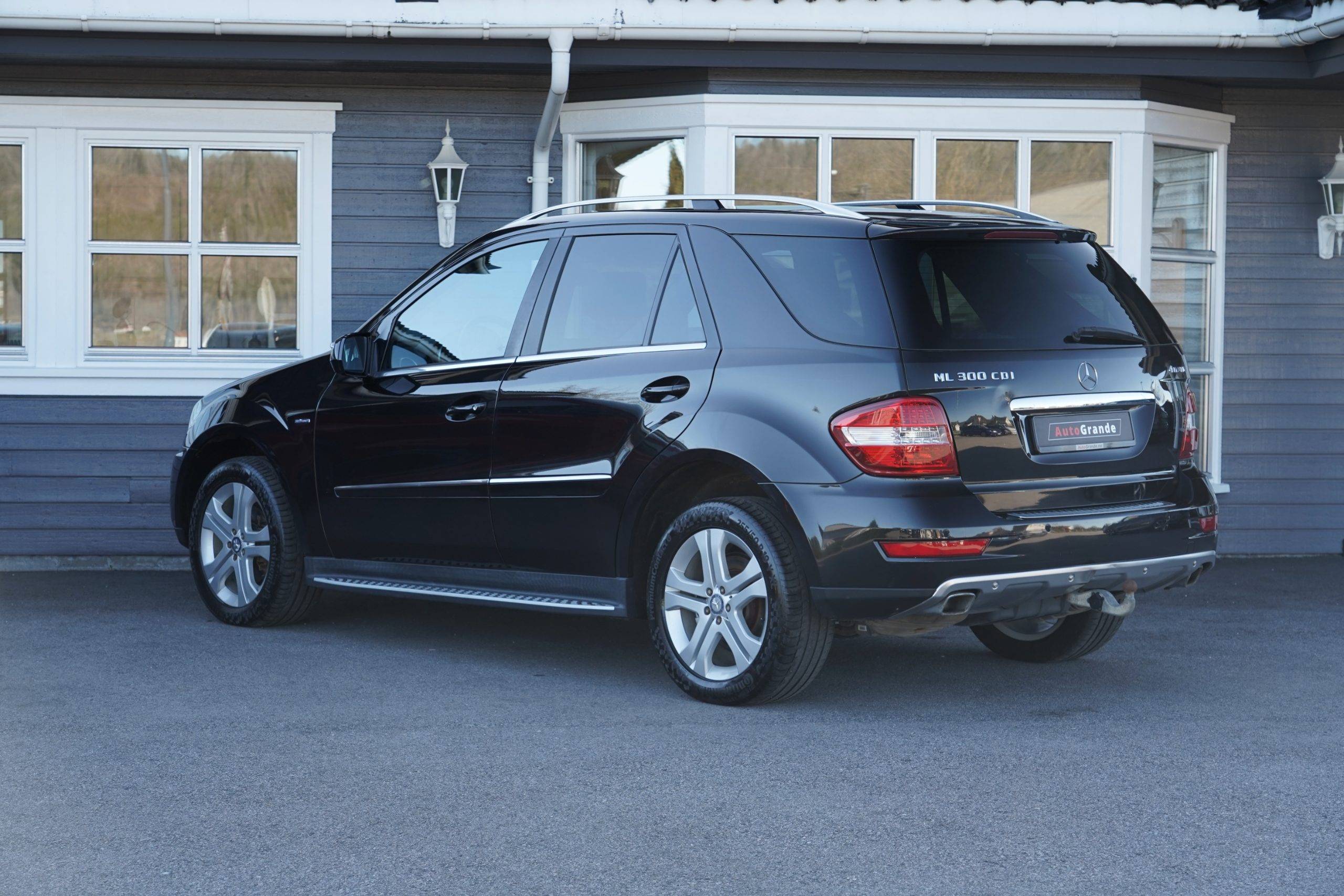 Hovedbilde av Mercedes-Benz M-Klasse 2010
