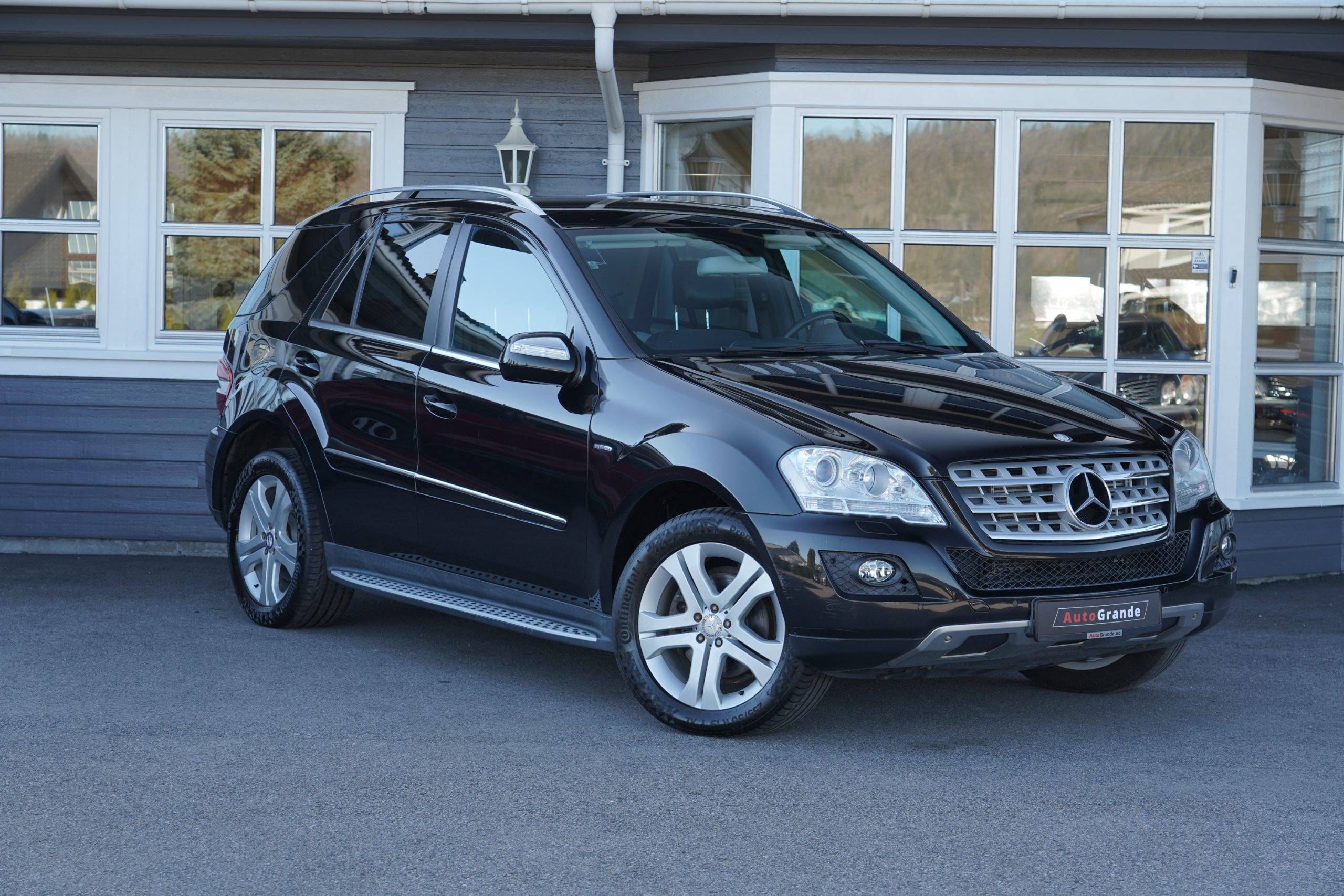Hovedbilde av Mercedes-Benz M-Klasse 2010