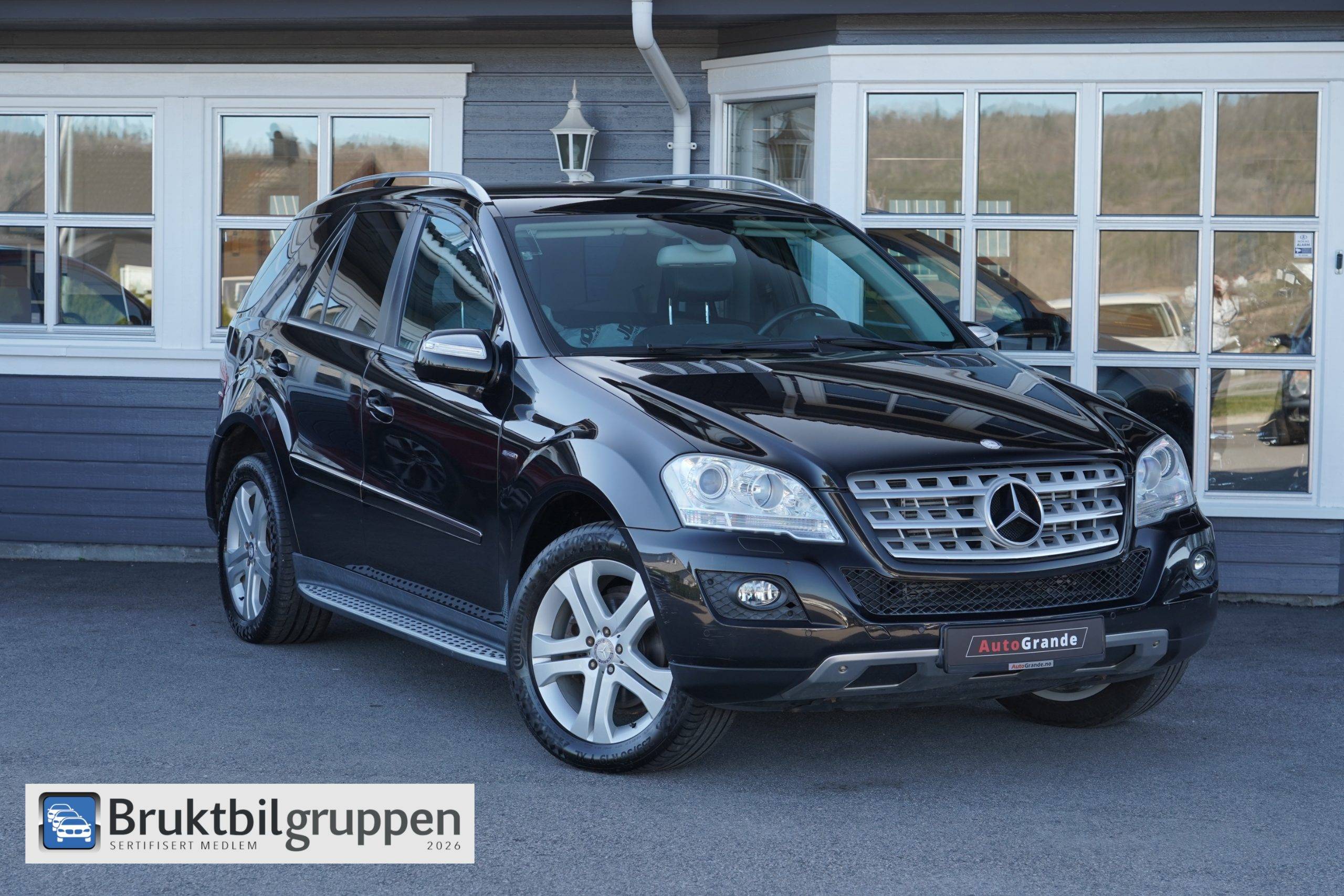 Hovedbilde av Mercedes-Benz M-Klasse 2010