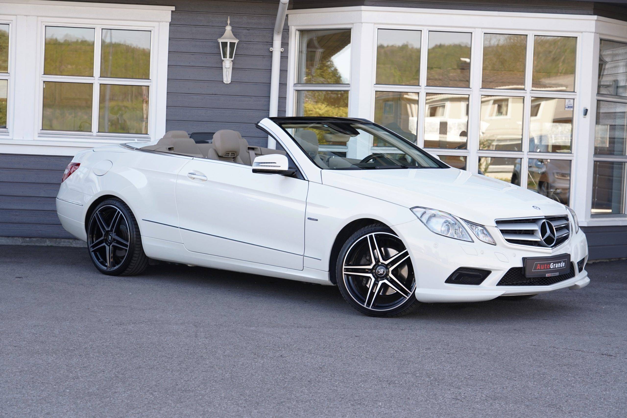 Hovedbilde av Mercedes-Benz E-Klasse 2011