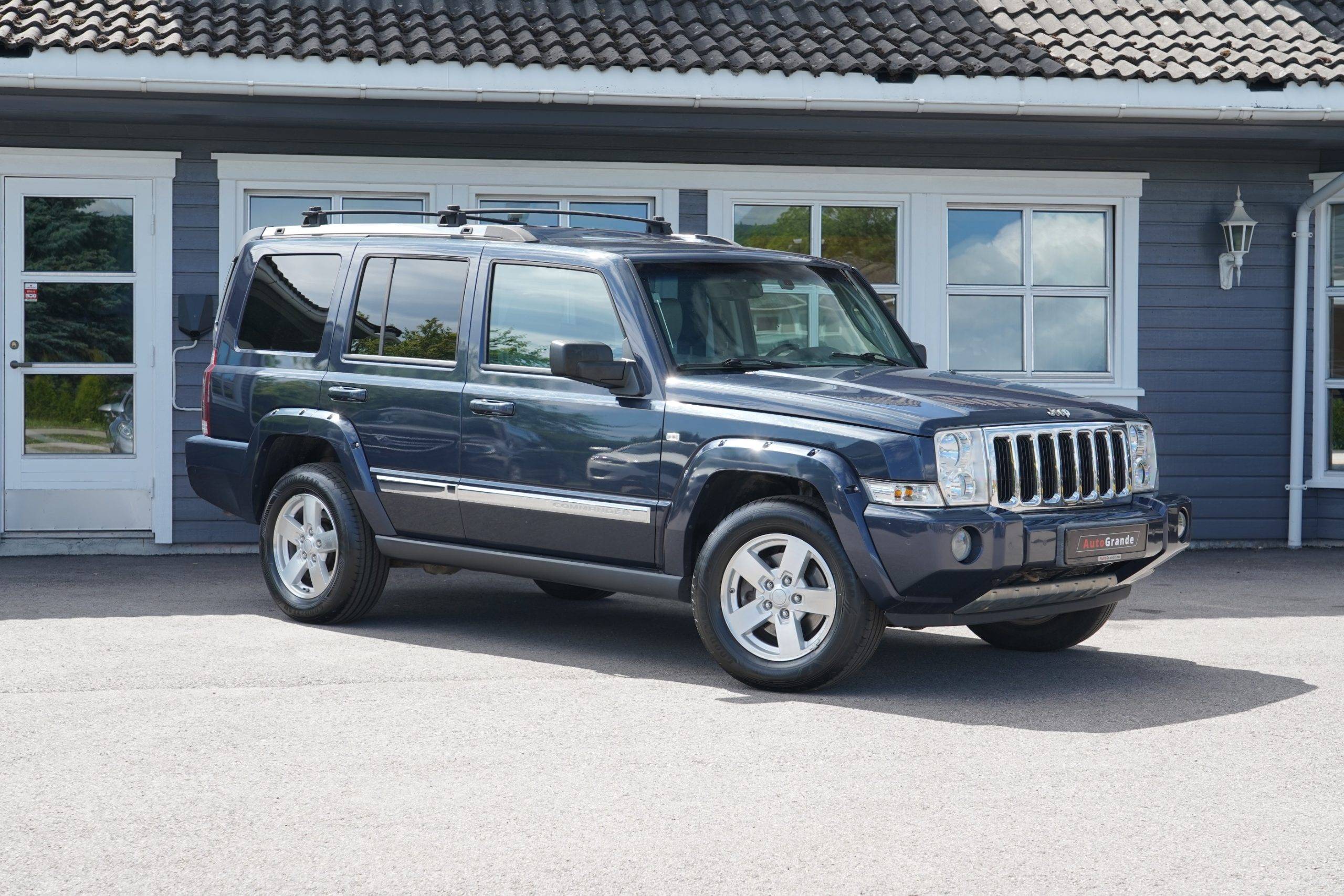 Hovedbilde av Jeep Commander 2008