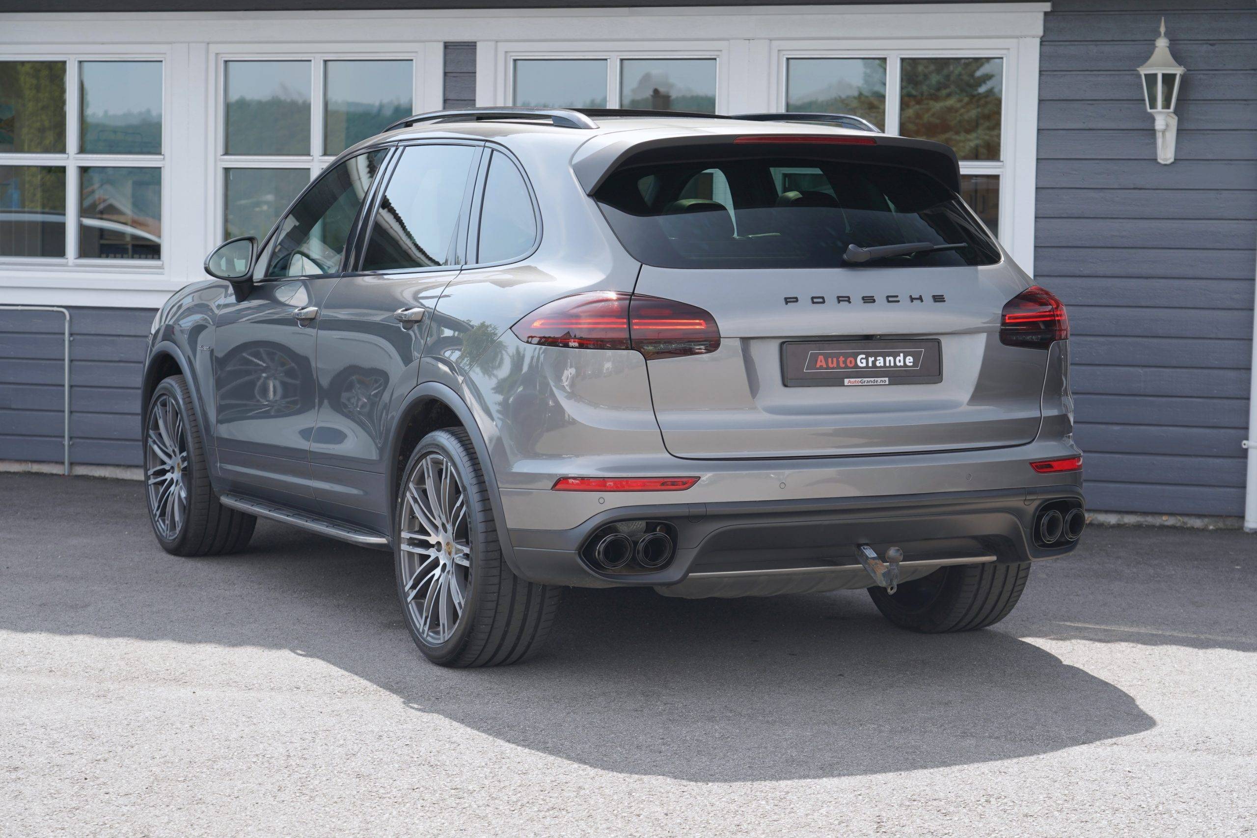 Hovedbilde av Porsche Cayenne 2015