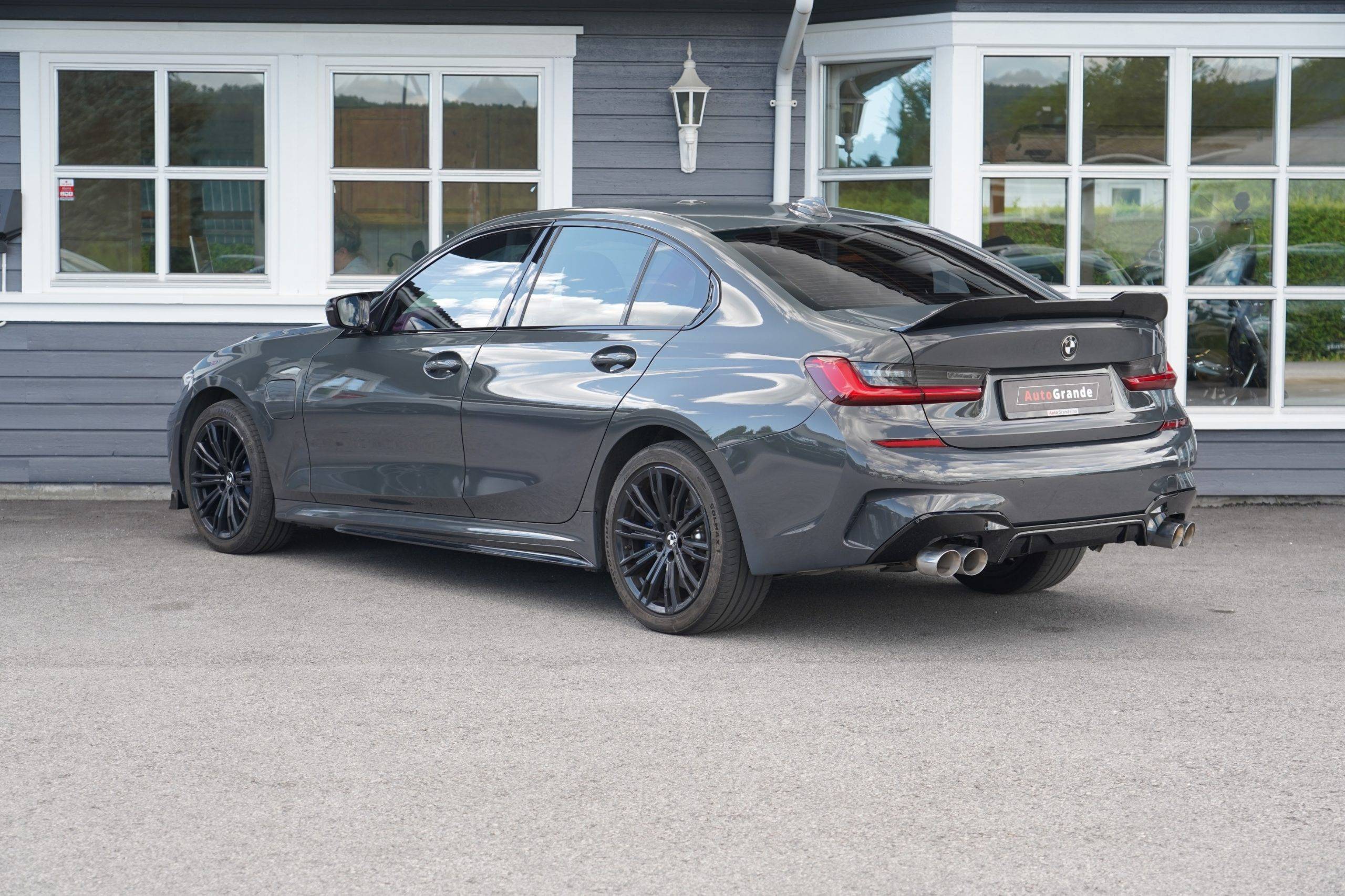 Hovedbilde av BMW 330e 2020