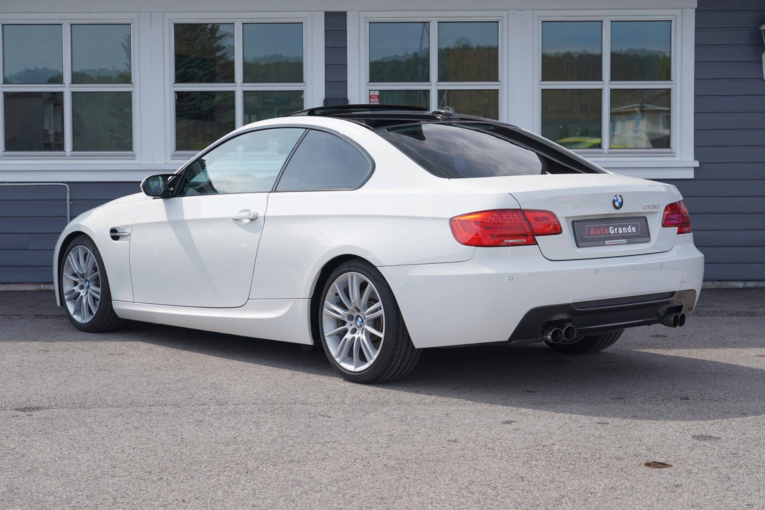 Hovedbilde av BMW 335i 2012